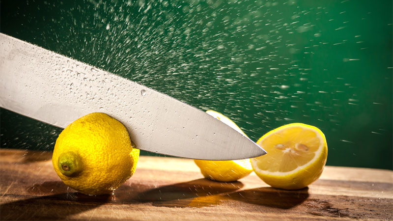 does lemon juice kill fleas?